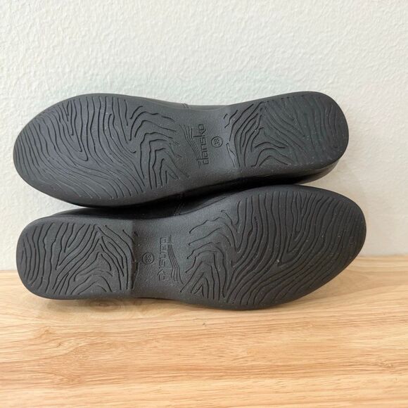 Dansko Women's Size 38 US 8 Black Leather Comfort Slip on Loafers - Picture 8 of 10